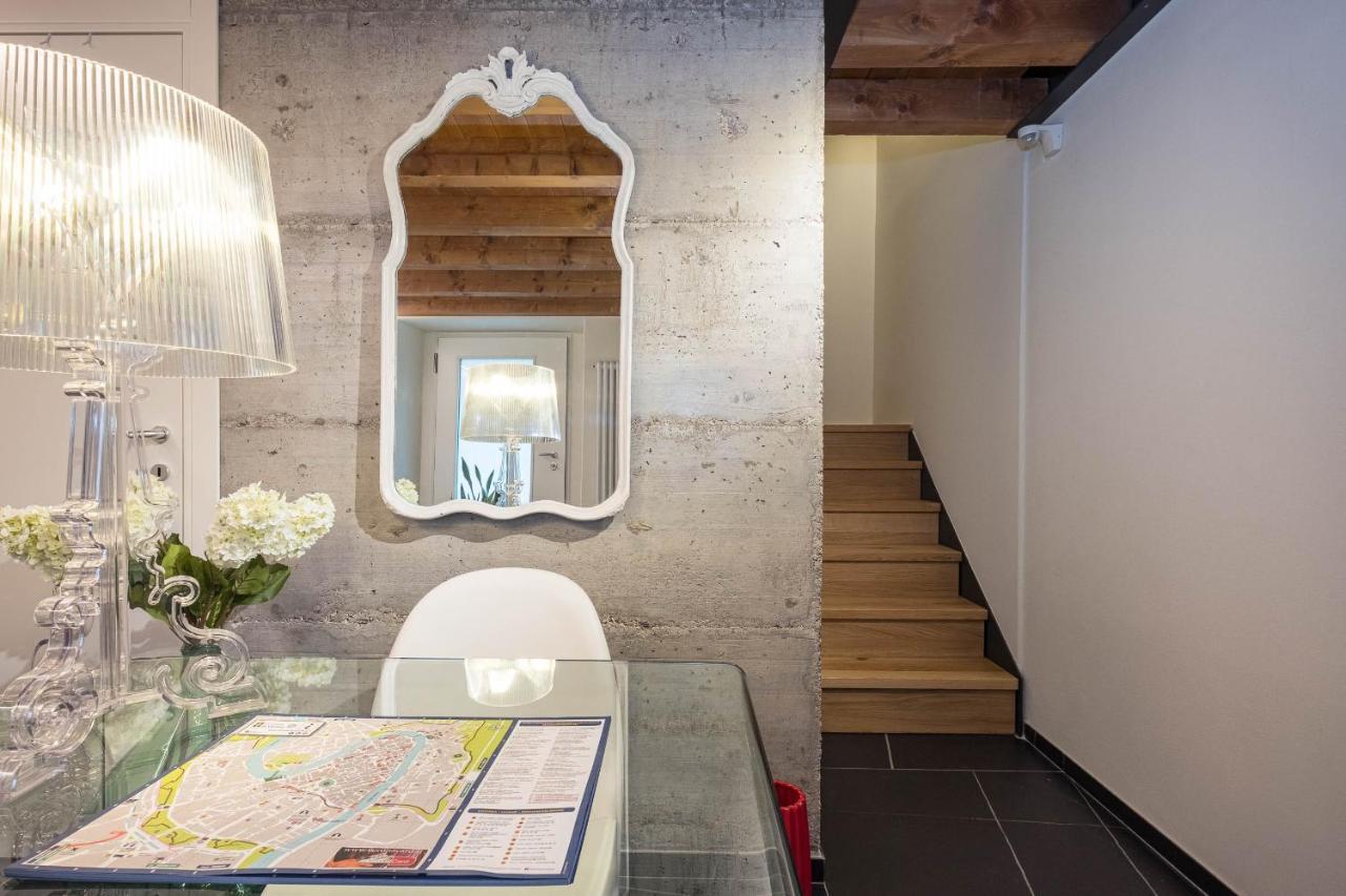 Teatro Romano Easy Suites ヴェローナ エクステリア 写真