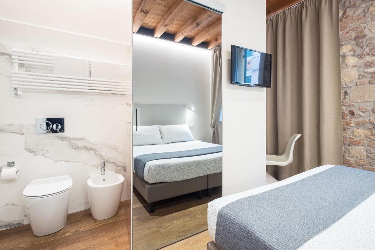 Teatro Romano Easy Suites ヴェローナ エクステリア 写真